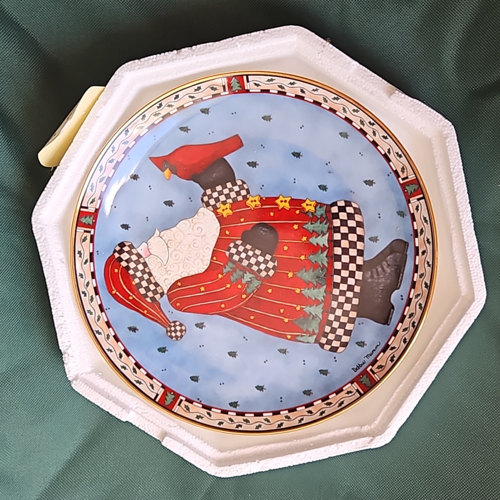 Royal Doulton Debbie Mumm Christmas Plate